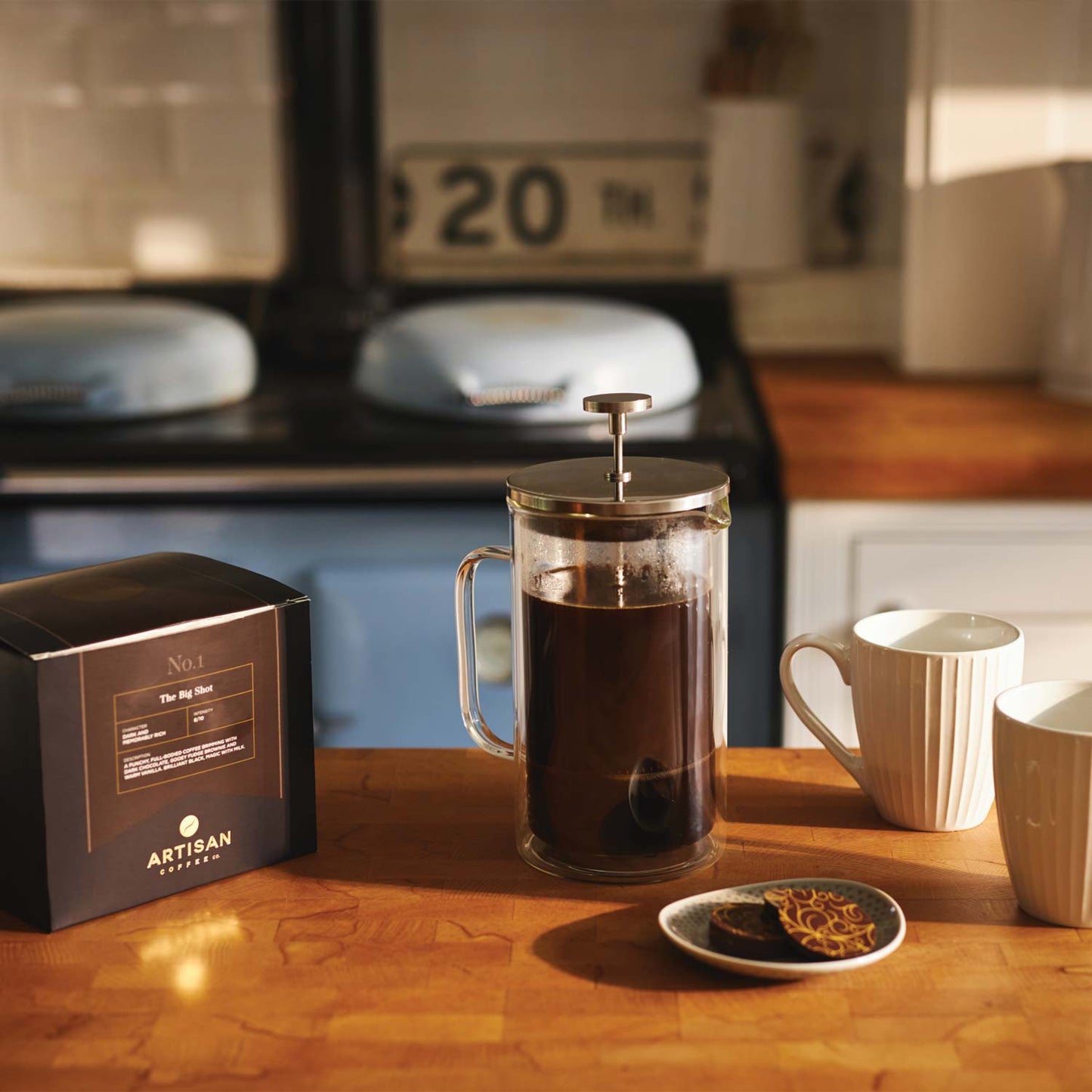 The Big Shot Ground Coffee with a cafetierre